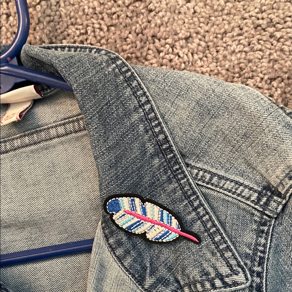 Merona Denim Jacket L w 8Iron ons separate now or can be ironed before shipping! - Picture 10 of 12